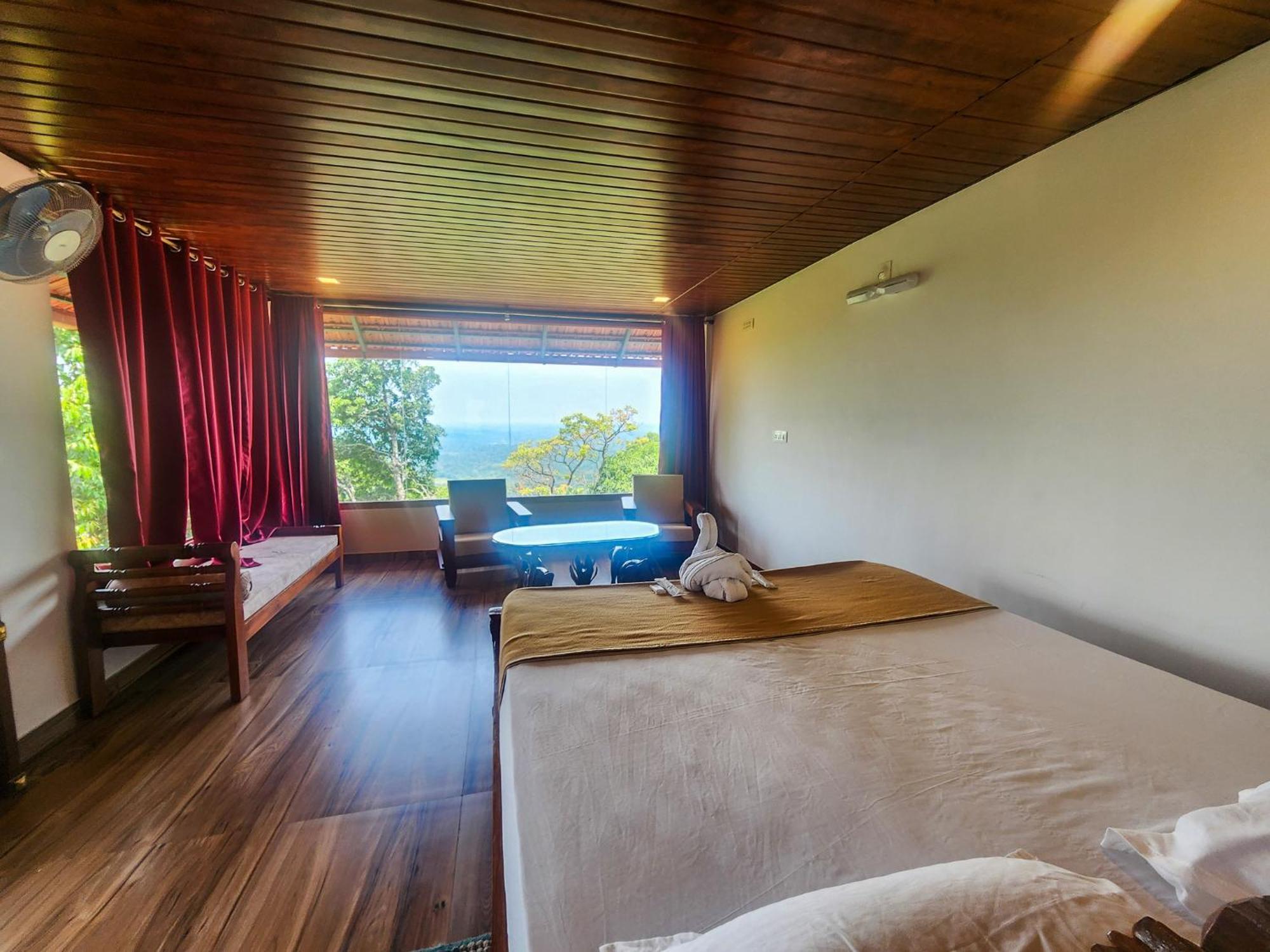 Celestial Heights Homestay Kurchi エクステリア 写真